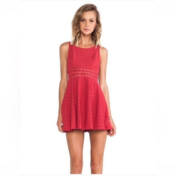 Free People Lace Crochet Vibrant Red Daisy Chain Mini Fit Flare Dress Size 2 - Picture 2 of 12